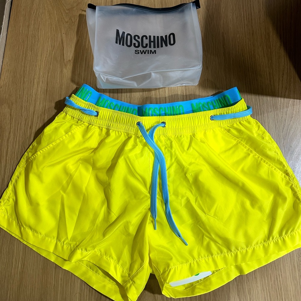 ‼️SOLD‼️⚠️Moschino swim trunks